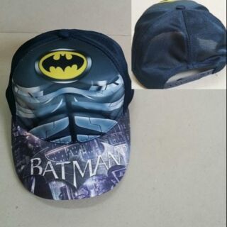 หมวกแก๊ป แบทแมน Batman เด็กโต ผู้ใหญ่ ความยาวรอบหมวก 23cm ได้หลังปรับระดับได้ประมาณ 1-2 นิ้ว ด้านหน้า เป็นตัวนูนขึ้นมา