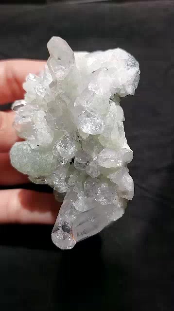 ผลึกแร่ธรรมชาติ-prehnite-epidote-quartz