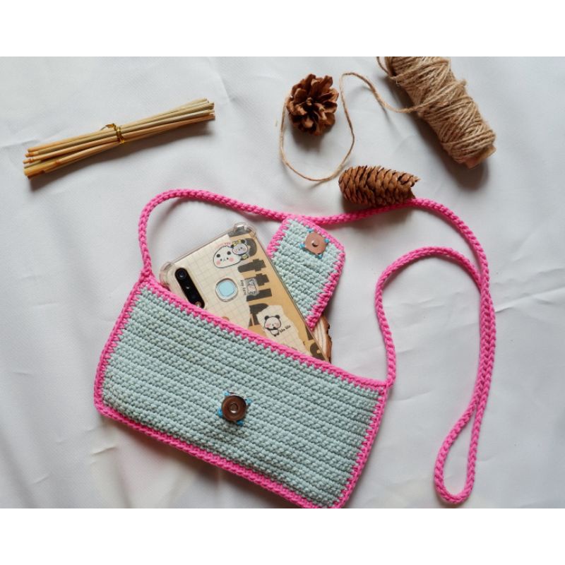 phone-bag-crochet-กระเป๋าถักใส่โทรศัพท์