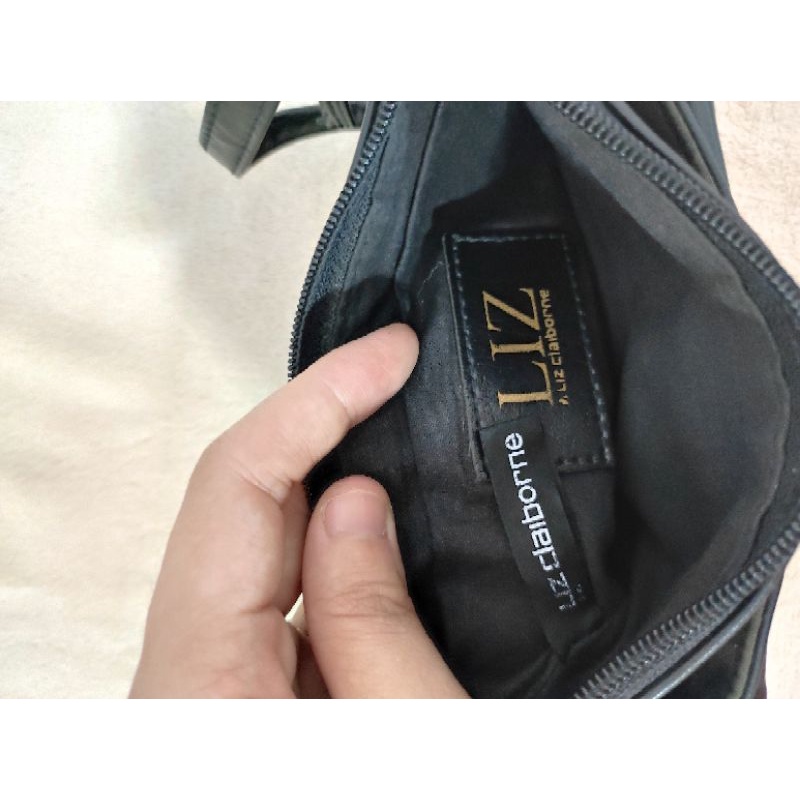 bag-กระเป๋าสวยมือสอง-กระเป๋าสะพายข้างสีดำ-แบรนด์-liz-claiborne