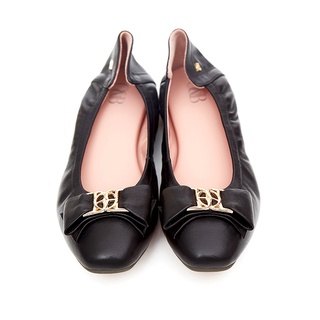 ภาพขนาดย่อของภาพหน้าปกสินค้าO&B รองเท้าหนังแกะ รุ่น AUDREY CREST RIBBON in daily black จากร้าน oandb_official บน Shopee