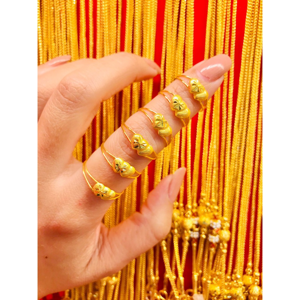 ภาพหน้าปกสินค้าแหวนทองคำแท้ น้ำหนัก 0.6 กรัม ลายหัวใจคู่ ทองคำแท้ 96.5 % พร้อมใบรับประกันสินค้า