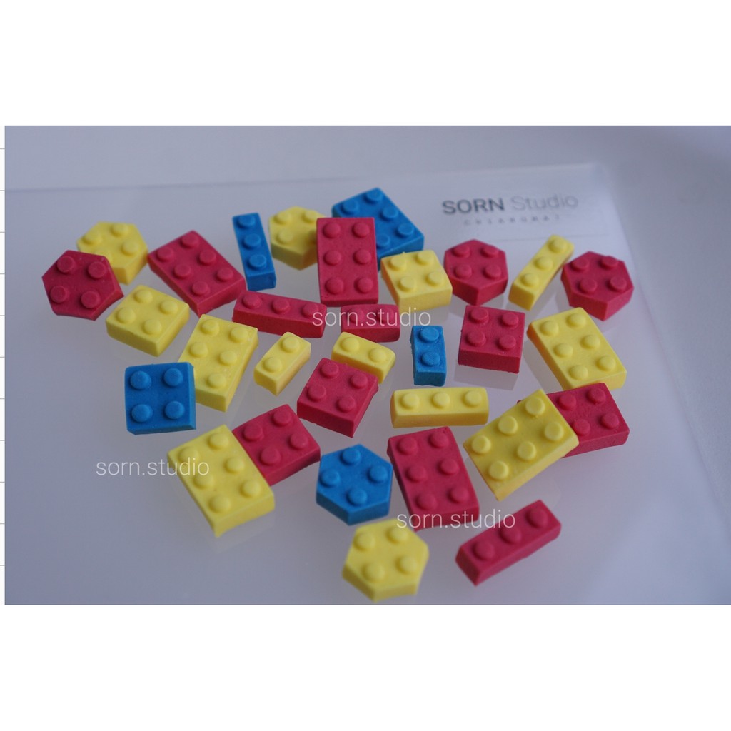 ภาพหน้าปกสินค้าสินค้าสั่งทำ 5 วัน "เลโก้" (15 ชิ้น/กล่อง) (Lego) ถ่ายจากสินค้าจริง ฟองดอง น้ำตาลปั้นตกแต่งเค้ก