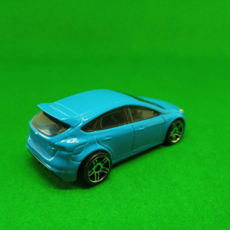 รถ-hotwheels-ของแท้มือสอง-รุ่น-ford-focus-rs-dhp07-สภาพใหม่ตั้งโชว์-มีคันเดียวเท่านั้นค่ะ-ราคา-100-บาท