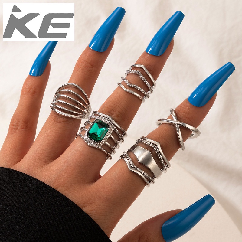 exaggerated-jewelry-luxury-diamond-ring-set-of-five-geometric-imitation-emerald-alloy-ring-set