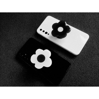 สินค้า Flower Griptok ที่ติดยึดโทรศัพท์ดอกไม้ Black&White