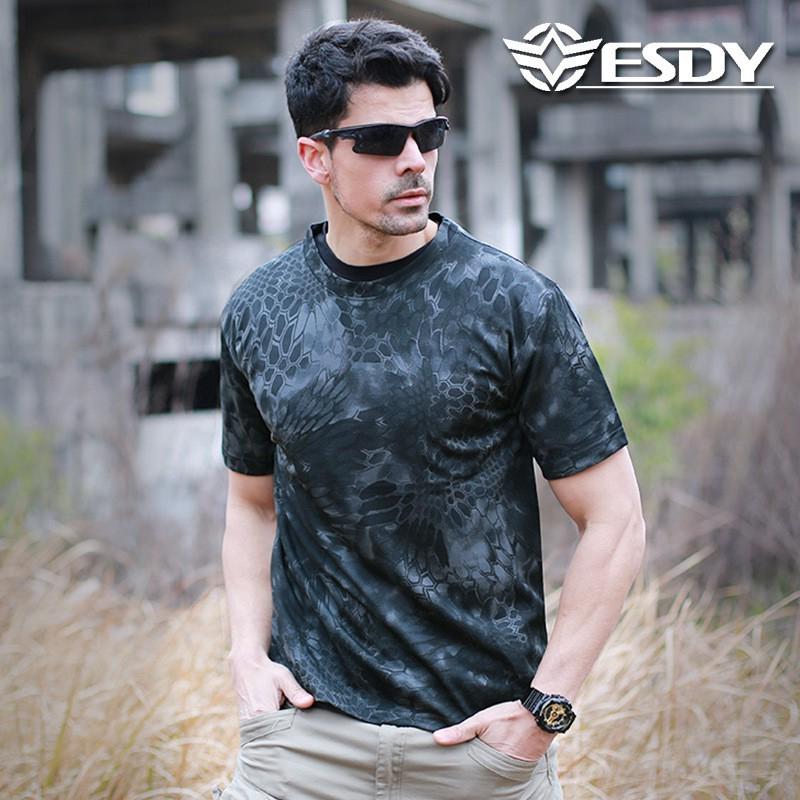 ภาพหน้าปกสินค้าMen\'s Tops Tees Shirt Tactical Fitness Sport Army Camo T-shirt ที่เกี่ยวข้อง
