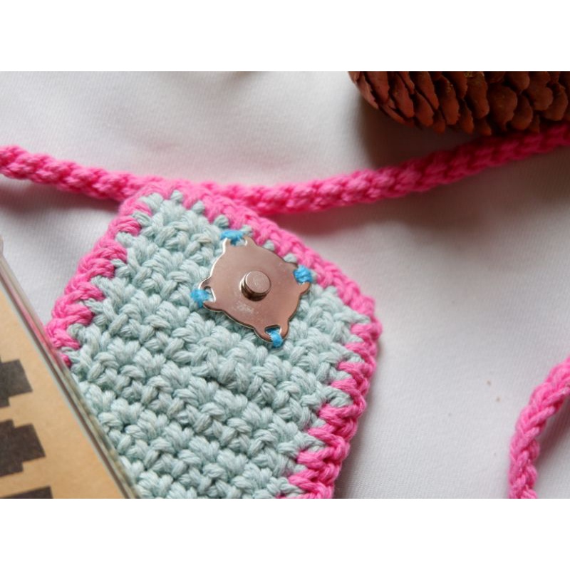 phone-bag-crochet-กระเป๋าถักใส่โทรศัพท์