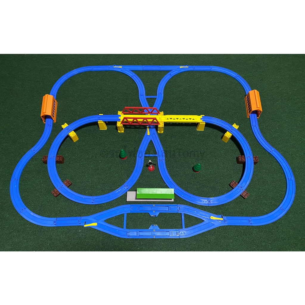 ชุดรางรถไฟtomyพร้อมรถไฟ-ชุดใหญ่สุดคุ้ม