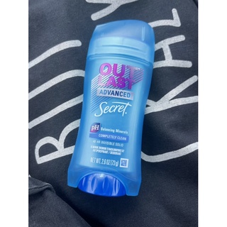 Secret Outlast Advanced Completely Clean Antiperspirant & Deodorant 73g.