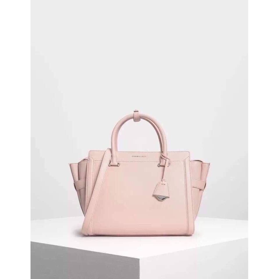 charles-amp-keith-trapeze-bag-ทรงปีก-แท้