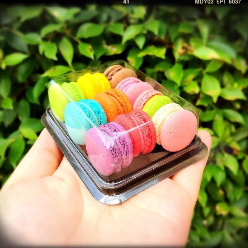 มาการองจิ๋วกลม-คละรสชาติ-แบบกล่อง-10-ชิ้น-ชุดสุดคุ้ม-4-กล่อง