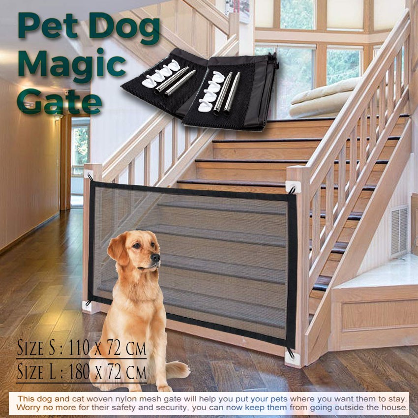 ภาพหน้าปกสินค้าMagic Pet Gate ประตูม้วนกั้นสัตว์เลี้ยงมหัศจรรย์ ม่านรั้วกันสุนัข เป็นประตูกั้นระหว่างสัตว์สามารถติดตั้งง่ายน้ำหนักเบา