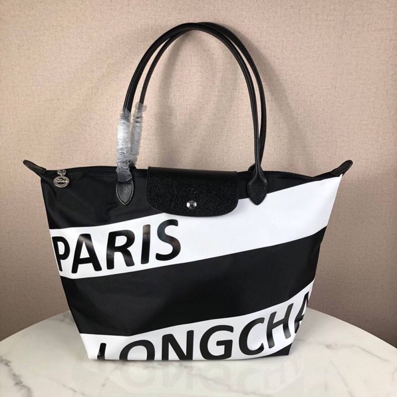 longchamp-le-pliage-du-mond-paris-shoulder-bag-limited-edition