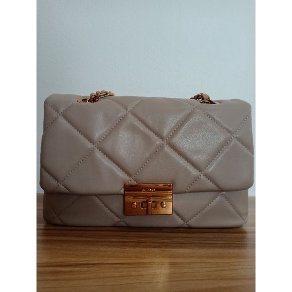 กระเป๋า aldo มือสอง รุ่นaloja สีเบจ Shopee Thailand