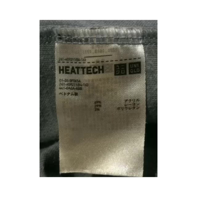 uniqlo-heattech-brand-2nd-hand-เสื้อยืดฮีตเทคแขนยาวคอกลม-made-in-vietnam-size-m-แท้มือสองกระสอบนำเข้า
