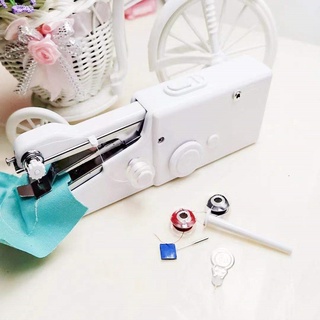 ภาพหน้าปกสินค้าจักรมือถือ จักรเย็บผ้าขนาดเล็ก เครื่องใช้ในครัวเรือน จักรเย็บผ้า Electric sewing machine ที่เกี่ยวข้อง