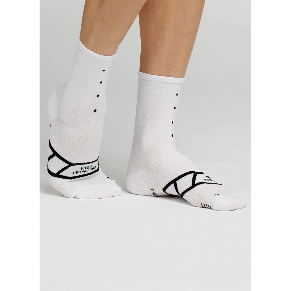 ภาพหน้าปกสินค้าSANGFAH BICYCLE : ถุงเท้า PEDLA LIGHTWEIGHT SOCKS