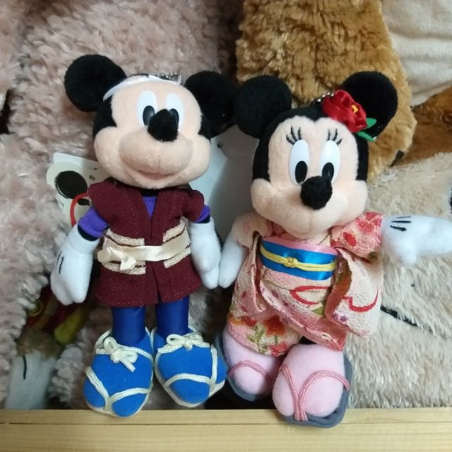 ตุ๊กตามิคกี้เม้าส์-มินนี่เม้าส์-mickey-mouse-minie-mouse-พวงกุญแจ-เข็มกลัด