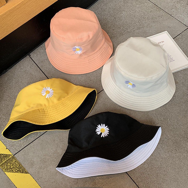 ภาพหน้าปกสินค้าหมวก​บั​กเก็ต​2​ด้าน​ หมวก​บั​คเก็ต หมวกGD หมวกG-DRAGON หมวกดอกเดซี หมวกกันแดด หมวกสองด้าน