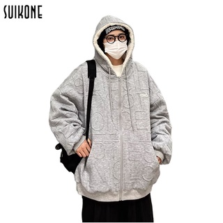 ภาพหน้าปกสินค้าSuikone เสื้อกันหนาว ผู้ชาย แจ็คเก็ตฤดูหนาวผู้ชายผ้าฝ้ายแฟชั่นเสื้อโค้ทเกาหลีหลวม Hooded ท็อปส์ซู ซึ่งคุณอาจชอบสินค้านี้