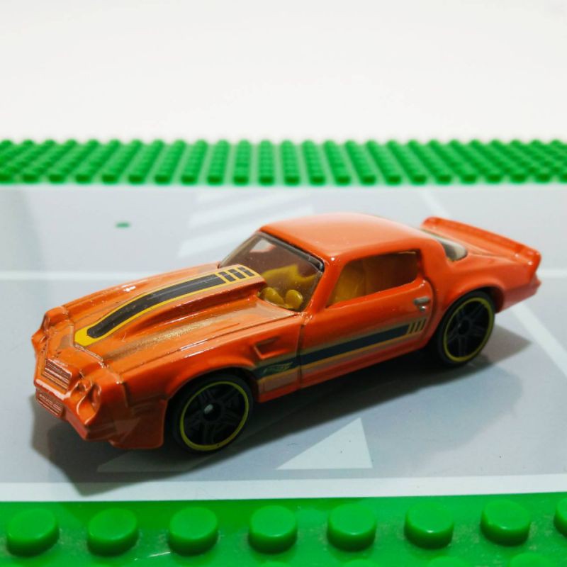 รถ-hotwheels-ของแท้มือสอง-81-camaro-สภาพใหม่ตั้งโชว์-มีคันเดียวเท่านั้นค่ะ-ราคา-100-บาท