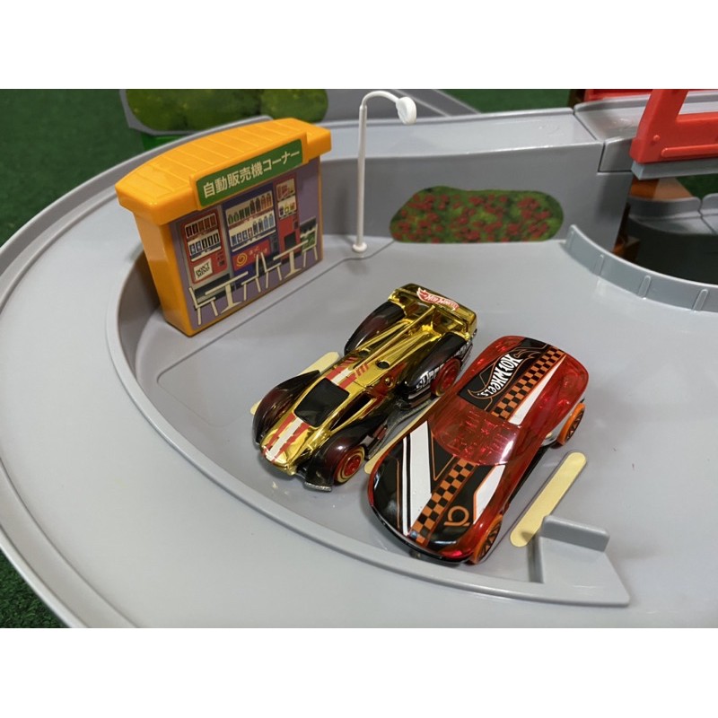 รางรถเหล็กtomicaใช้เล่นได้ทั้งกับรถเหล็กtomica-และhotwhell-sale