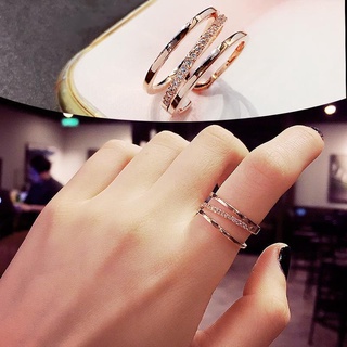 แหวนหมั้นแต่งงาน เหล็กไทเทเนียม ประดับเพชร เพทาย 3 ชั้น สีโรสโกลด์ สีเงิน ปรับได้ แฟชั่นเรียบง่าย สไตล์เกาหลี สําหรับผู้หญิง