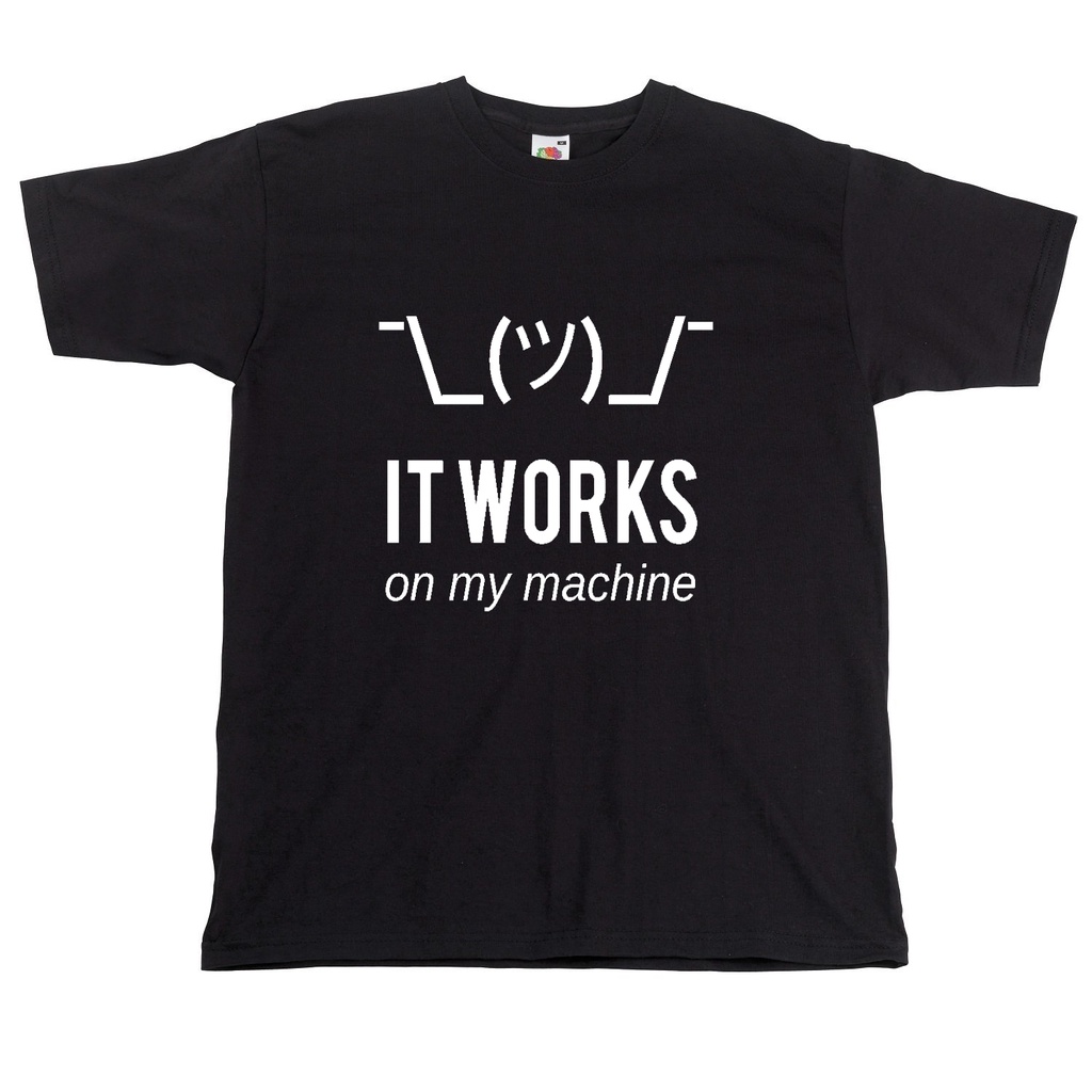 เสื้อยืด-พิมพ์ลาย-it-works-on-my-machine-fun-itshirt-coding-shrug-emoji-สําหรับผู้ชายs-5xl