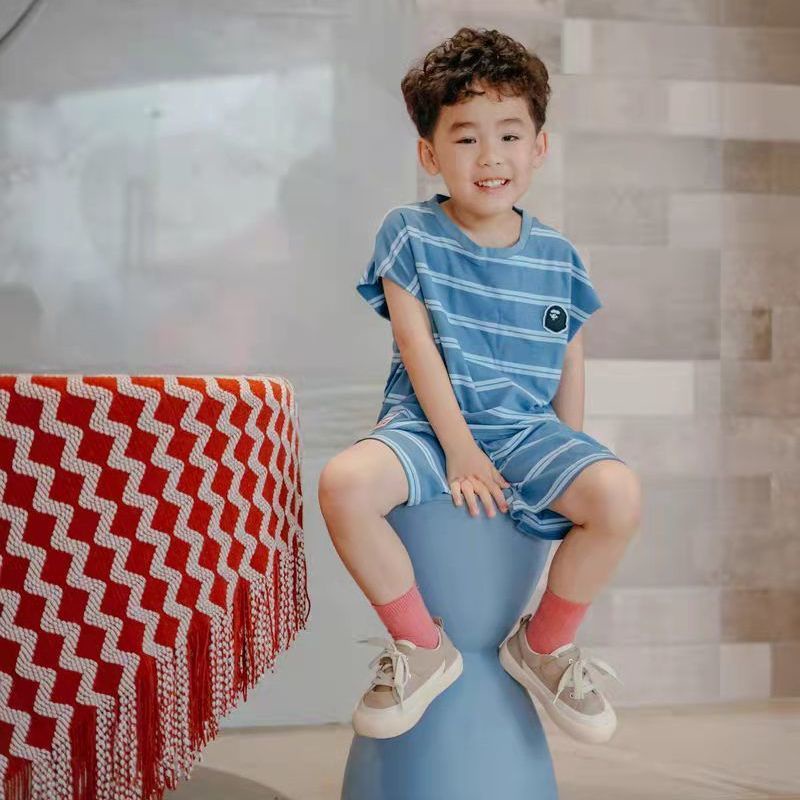 ชุดเสื้อกั๊กฤดูร้อนสำหรับเด็กผู้ชาย-2022-new-boys-cartoon-soft-striped-vest-two-piece-trend-เสื้อผ้าเด็กผู้ชาย