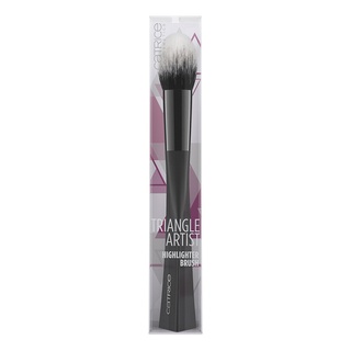 Catrice Triangle Artist Highlighing Brush 010 เครื่องสำอาง แปรงแต่งหน้า แปรงไฮไลท์