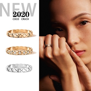 สินค้า 2022 New Best Seller Coco Crush Ring Quilted Motif Mini Version 18k Beige Gold with Diamonds