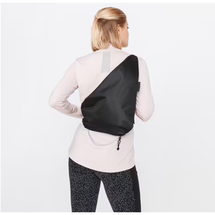 kalenji-กระเป๋าสำหรับวิ่ง-กระเป๋าสะพาย-สำหรับนักวิ่งรุ่น-plogging-สีดำ