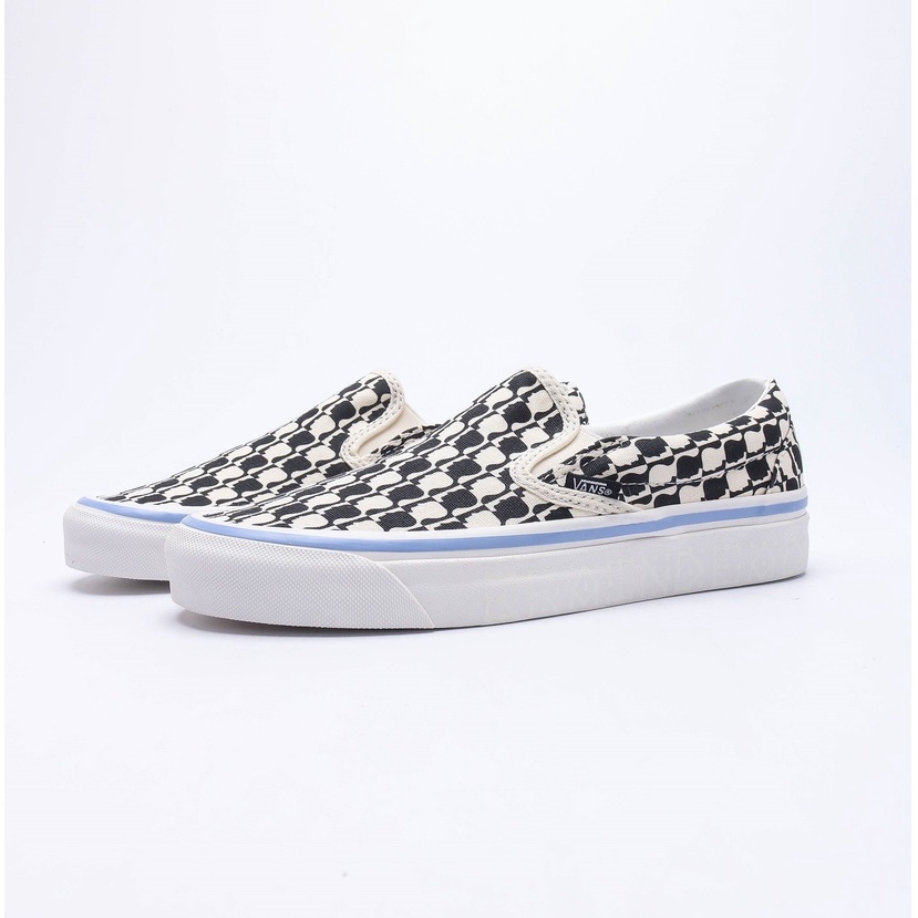 ภาพหน้าปกสินค้าVans Vault OG Authentic Era LX 4 Hole ความช่วยเหลือต่ำ ผู้ชายและผู้หญิง รองเท้าผ้าใบ จากร้าน 93ptuj8hxz บน Shopee