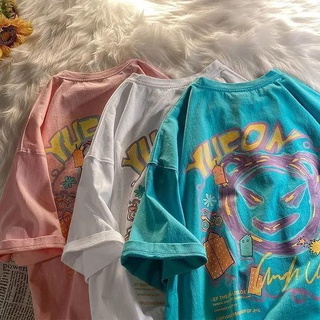 เสื้อยืดแขนสั้นลําลอง ทรงหลวม พิมพ์ลายกราฟฟิติ สไตล์เกาหลี และฮ่องกง แฟชั่นฤดูร้อน สําหรับผู้ชาย และผู้หญิง