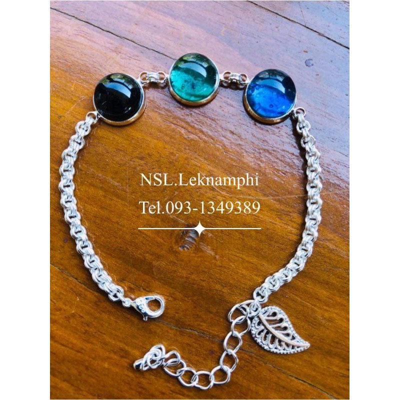 ภาพหน้าปกสินค้าสร้อยข้อมือไหลน้ำพี้ ไหล 3 เม็ด จากร้าน nsl.leknamphi บน Shopee