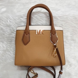 (ผ่อน0%) กระเป๋า สะพายข้าง หนังแท้ สีน้ำตาล MICHAEL KORS MD MESSENGER  MONTGOMERY