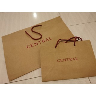 ภาพหน้าปกสินค้าCentral S M L XL XXL ถุงกระดาษ ถุง ถุงแบรนด์เนม แบรนเนม ถุงของขวัญ ที่เกี่ยวข้อง