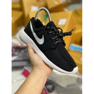 [จัดส่งเร็ว]  รองเท้าผ้าใบNlKE-Roshe แท้💯% (Size:36-45(Eu)) น้ำหนักเบา 💥มีเก็บเงินปลายทาง รองเท้าผ้าใบผู้ชายผู้หญิง