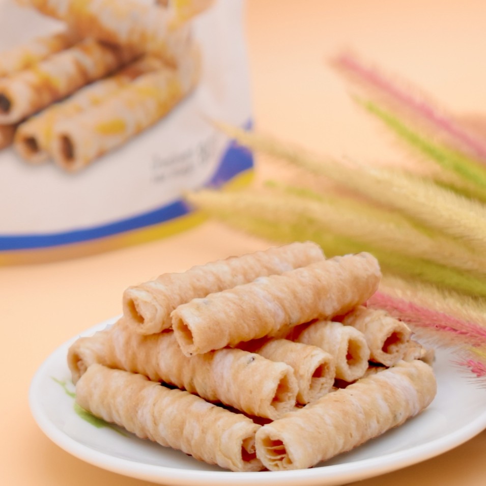 รสออริจินัล-ขนาด-80-กรัม-aroi-coconut-crispy-rolls-ทองม้วนกะทิสด-ทองม้วนกรอบ-ขนมทองม้วน-ขนมทานเล่น-แบบซิปลอค