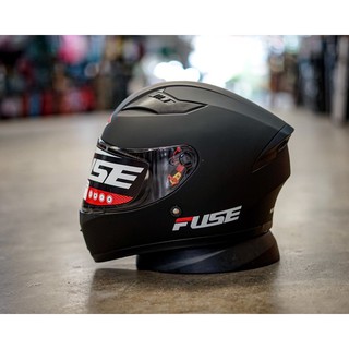 สินค้า 🖤หมวกกันน็อคFUSE Helmet รุ่น Razor  พื้น ดำด้าน🖤