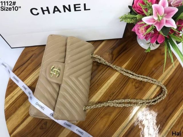 chanel-ลายวี-งานพรีเมี่ยม-ขนาด-10-ถุงผ้า-ปั๊มครบ-ราคา-790-บาท-ต้องการถุงกระดาษ-ใบเสร็จ-เพิ่มอีก100-บาทนะคะ