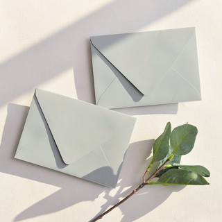 สินค้า ซองการ์ดแต่งงาน สีกระดาษเทาอ่อนสำหรับใส่การ์ดขนาด 4 x 6นิ้ว (50ซอง/แพค)