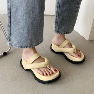 mona รองเท้าแตะนิ้วเท้านิ้วเท้าหนาพื้นหนา และรองเท้าแตะสำหรับผู้หญิงที่สวมใส่ ฤดูใบไม้ผลิและฤดูร้อนปี 2022