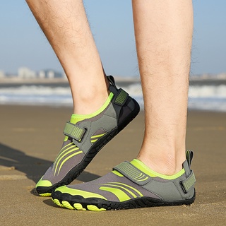 ภาพหน้าปกสินค้ารองเท้าผ้าใบ รองเท้าว่ายน้ํา กันลื่น เหมาะกับเดินชายหาด ฟิตเนสกลางแจ้ง สําหรับผู้ชาย และผู้หญิง ไซซ์ 36-46 ที่เกี่ยวข้อง