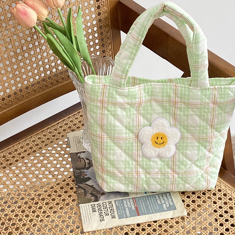 ทักแชทสอบถามสต๊อคก่อนกดสั่งซื้อ-remi-flower-shopping-bag-กระเป๋าสะพายไปช็อปปิ้ง-ไปคาเฟ่
