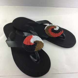 รองเท้าแตะหนังแท้(Maasai sandals, African sandals) ปักลูกปัดสีทอง แดง ดำ  ขาว ทองนำเข้าจากเคนย่า Size 39 ยาว 25 cm