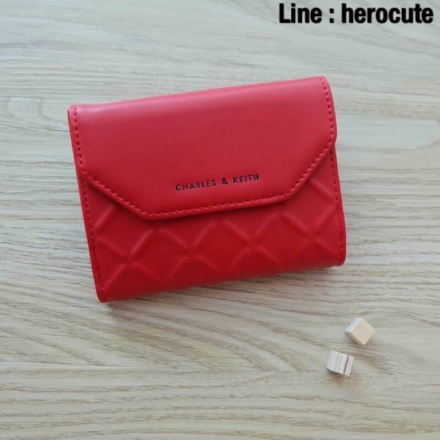 charles-amp-keith-textured-wallet-ของแท้-ราคาถูก