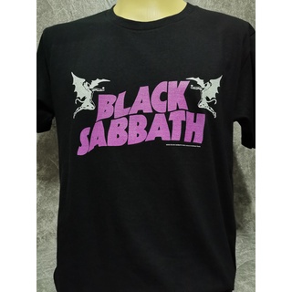 เสื้อยืดผ้าฝ้ายCOTTON เสื้อวงนำเข้า Black Sabbath Queen Bohemian Rhapsody Judas Priest Heavy Metal Kiss Iron Maiden Deep