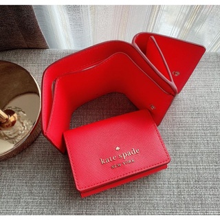 🎀 กระเป๋าสตางค์สีแดง 3พับ ใบสั้น WLR00133 Kate spade staci micro tri fold wallet wlroo133